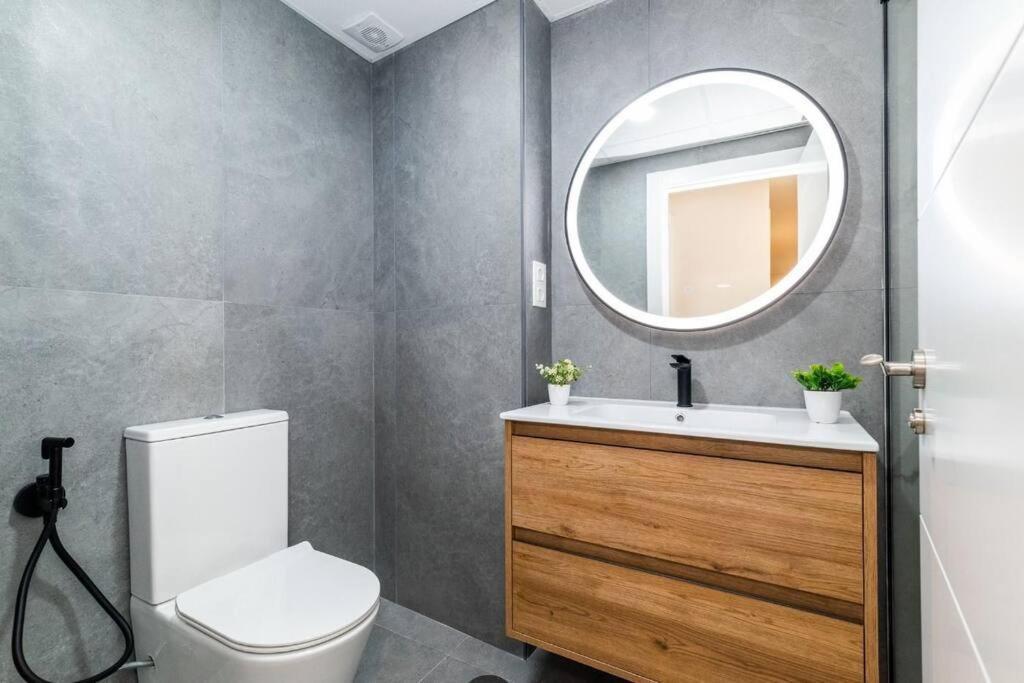 Modern Apartment Close To The City Center And Alhambra Granada Kültér fotó